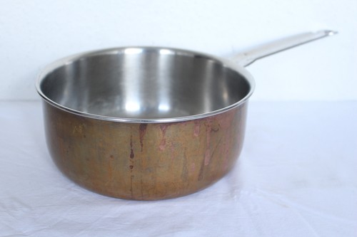 Schöner kupfertopf mit - kupfertopf,