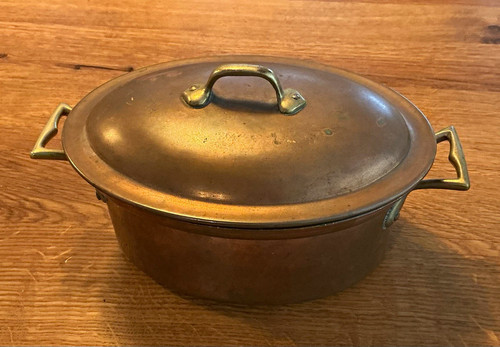 Ovale schale mit - ovale, henkeln